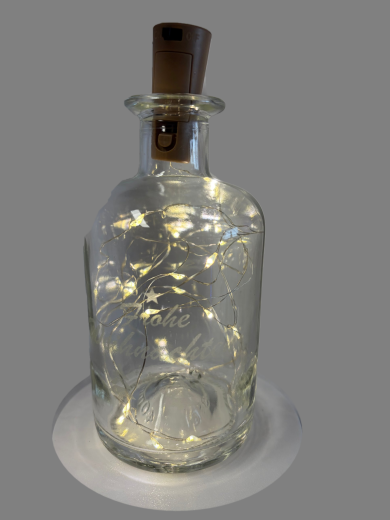 Dekorative Glasflasche mit LED‑Beleuchtung – Schriftzug „Frohe Weihnachten“